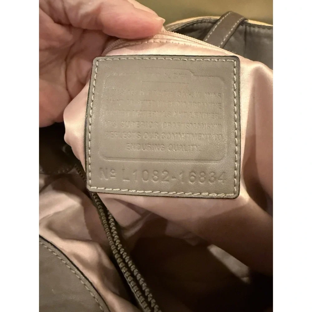 Coach Gray snakeskin Leather Embossed Triple Section Shoulder Bag‎ Purse 16834